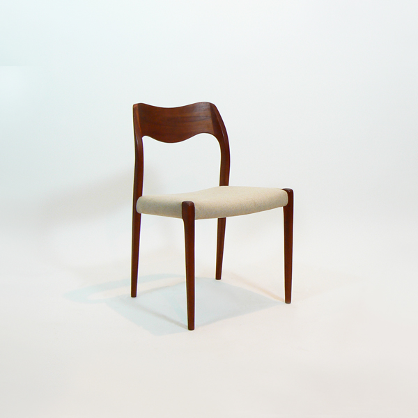 Conjunto  de sillas de Niels Ole Moller