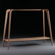 Perchero Swing, en madera maciza con un diseño vanguardista y de producción artesana.