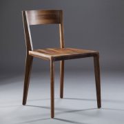 Silla Hanny realizada en madera de calidad con diseño actual y de producción artesana y exclusiva de Artisan