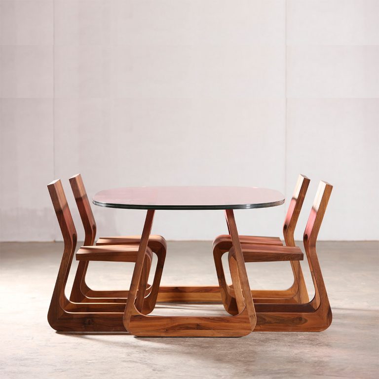 Silla Steek, en maderas de máxima calidad con diseño moderno y elegante