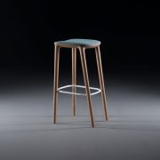 Silla Bar Neva 79, diseño europeo artesano, original de calidad para Artisan