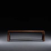 Banco Tor, diseño original y exclusivo de Artisan en madera de excelente calidad