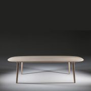 Mesa Luc Oval en madera de calidad con diseño moderno, realizada artesanalmente en Europa