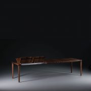 Mesa Tara con extensiones en madera maciza, con diseño moderno, original y exclusivo de calidad en Europa