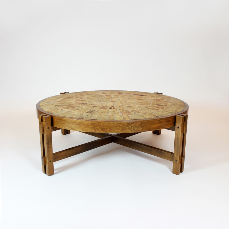 Mesa de centro de Roger Capron