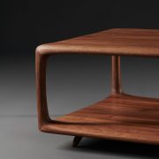 Mesa de centro Blend, realizada en madera por el artista Mirko Miličić para Artisan de Bosnia