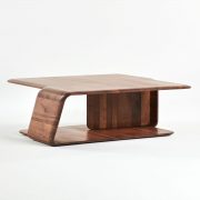 Mesa de Centro Mars de Michael Schneider para Artisan. Diseño original artesano en madera maciza de máxima calidad