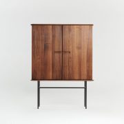 Mueble Bar Leno para Artisan en madera de máxima calidad. Diseño exclusivo de Michael Schneider
