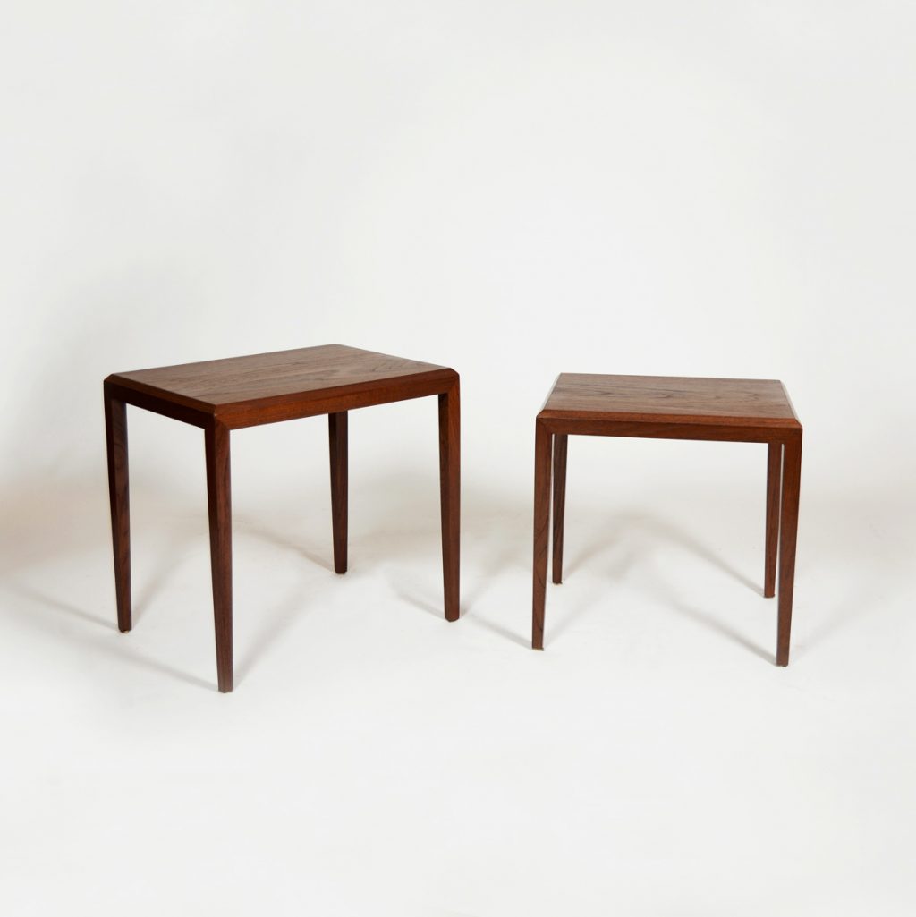 Conjunto de dos mesa nido de Joahnnes Andersen.