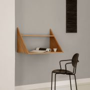 Escritorio de pared Xlibris en madera maciza original del artista Kasper Eistrup. Diseño ultrafino de líneas elegantes fabricado en Europa por Sibast