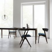 Mesa comedor en madera maciza Sibast No 2, diseño danés elegante con acabados de calidad, fabricada de forma artesana por Sibast