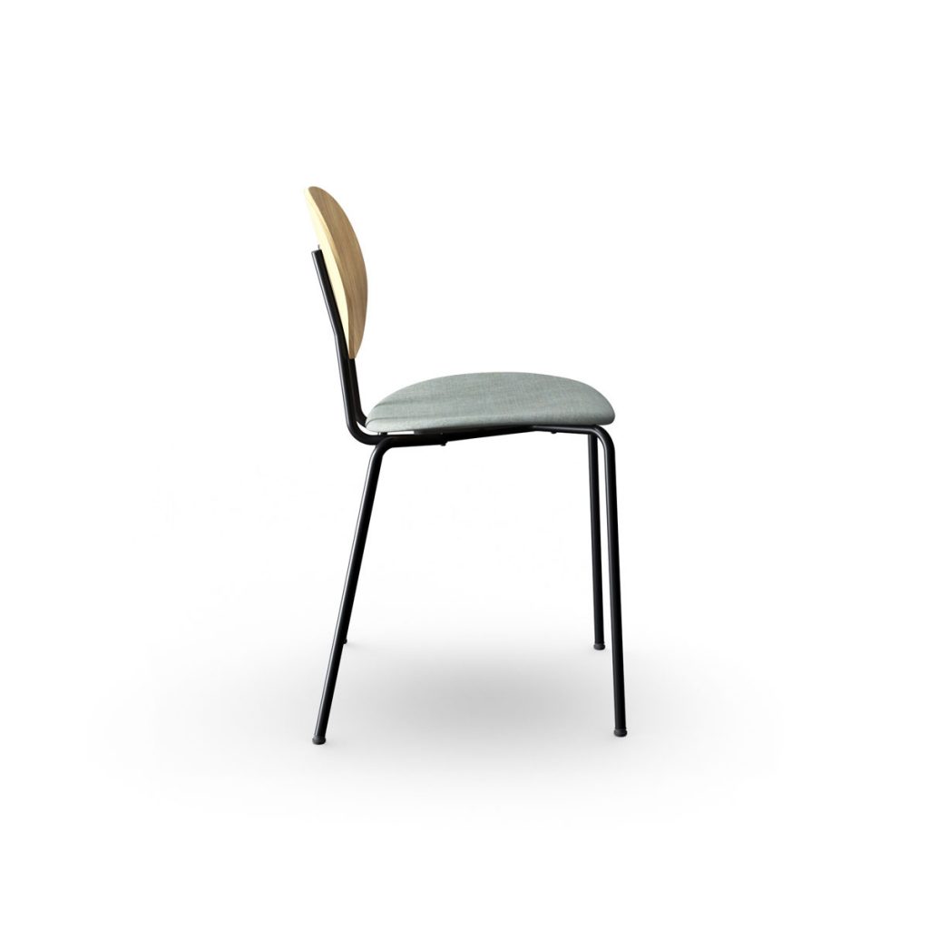 Silla del diseñador danés Piet Hein en 1968, atesanía en madera y acero con tapicería de máxima calidad para Sibast