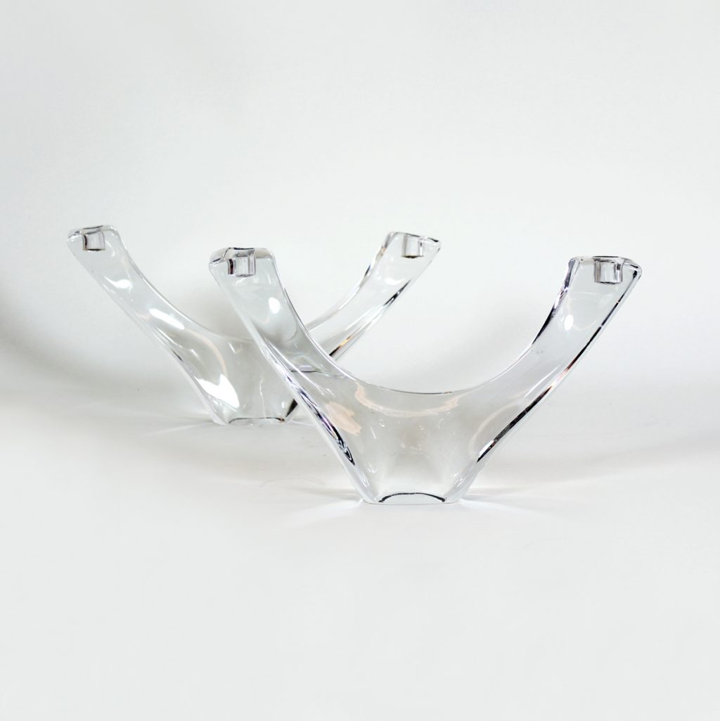 Pareja de candelabros de cristal Daum.