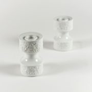 Pareja de candeleros de porcelana alemana Royal KPM, años 70.