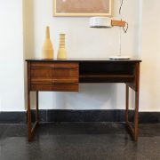 Mesa escritorio. Francia, años 50.