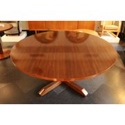 Mesa de comedor redonda diseño de los años 70.