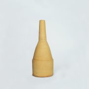Jaime Barrutia. Cerámica realizada en gres y esmalte porcelánico.