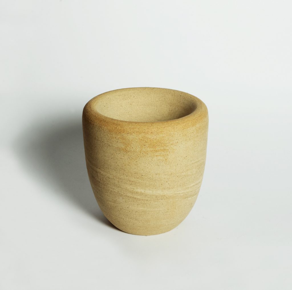 Jaime Barrutia. Cerámica realizada en gres y esmalte porcelánico.