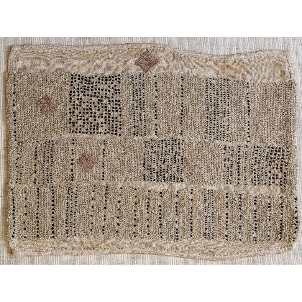 Amparo de la Sota, 2023. Arte textil. Bordado a mano.