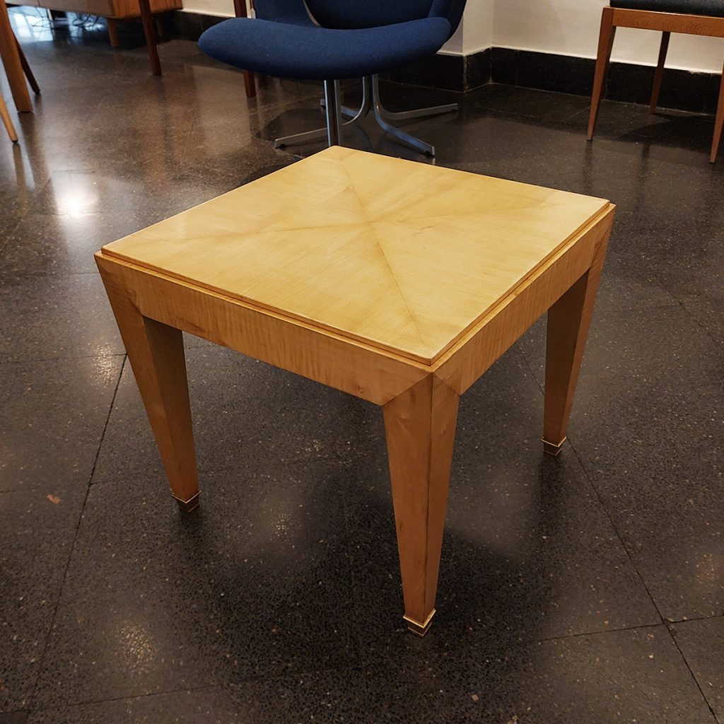 Mesa auxiliar art déco