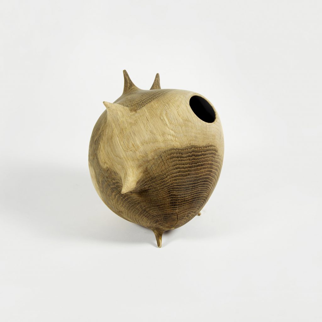 Toni Porto. Animal Form, 2024. Esculturas de madera vaciadas y realizadas con torno.