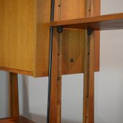 Mueble modular diseño escandinavo años 60. Imagen previa a la restauración.