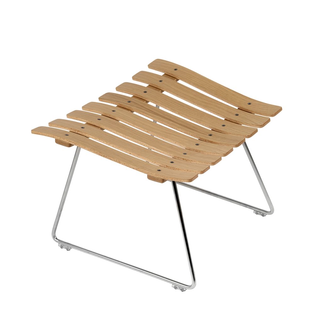 Scandia Ottoman. Roble y acero