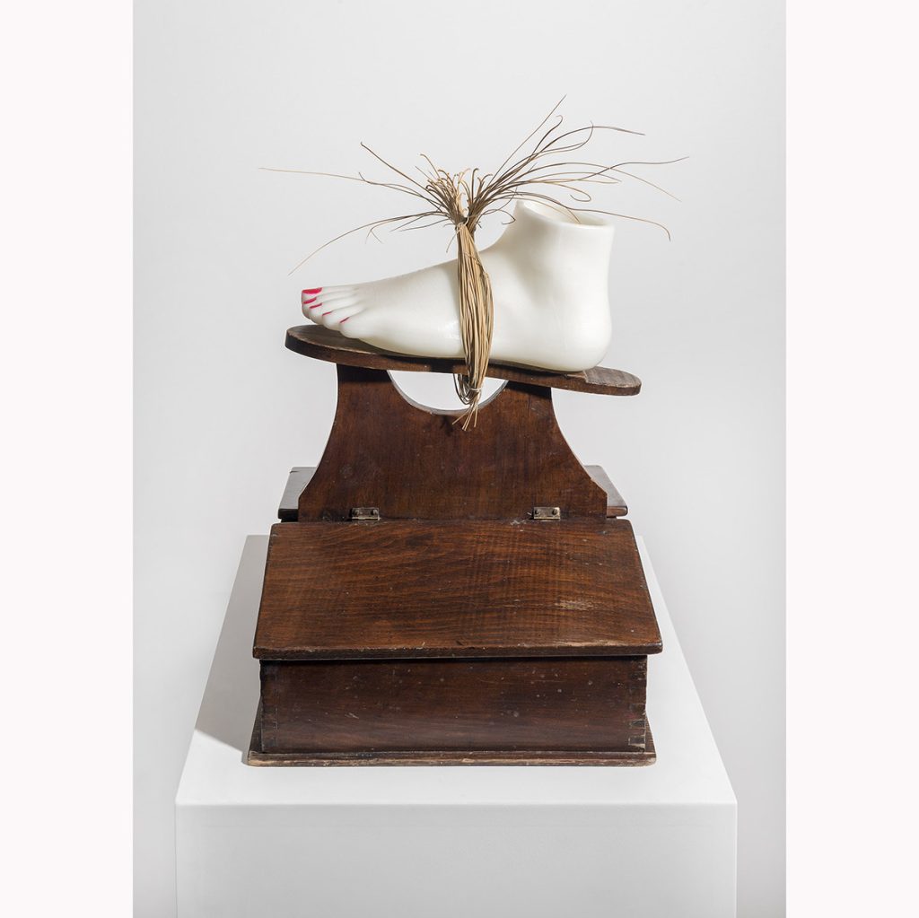 Carmen Calvo. El pedestal es. Obra de 2017. Fotografía de Juan G. Rosell.