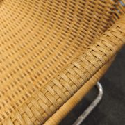 Sillones MR20 diseño de 1927, de Mies van der Rohe. Detalle brazo y asiento.