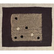 Amparo de la Sota. Bordado sobre gasa. Lino y algodón. 2025