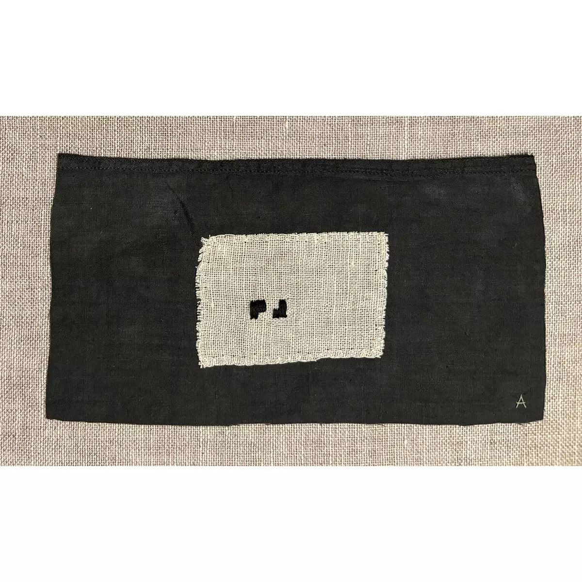 Amparo de la Sota. Bordado. Lino y algodón. 2025.