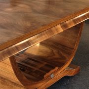 Mesa Art decó. Francia, hacia 1930. Detalle base.