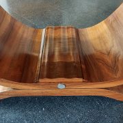 Mesa Art decó. Francia, hacia 1930. Detalle base.