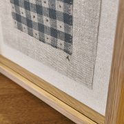 Amparo de la Sota. Bordado a mano #155. Obra enmarcada en roble.