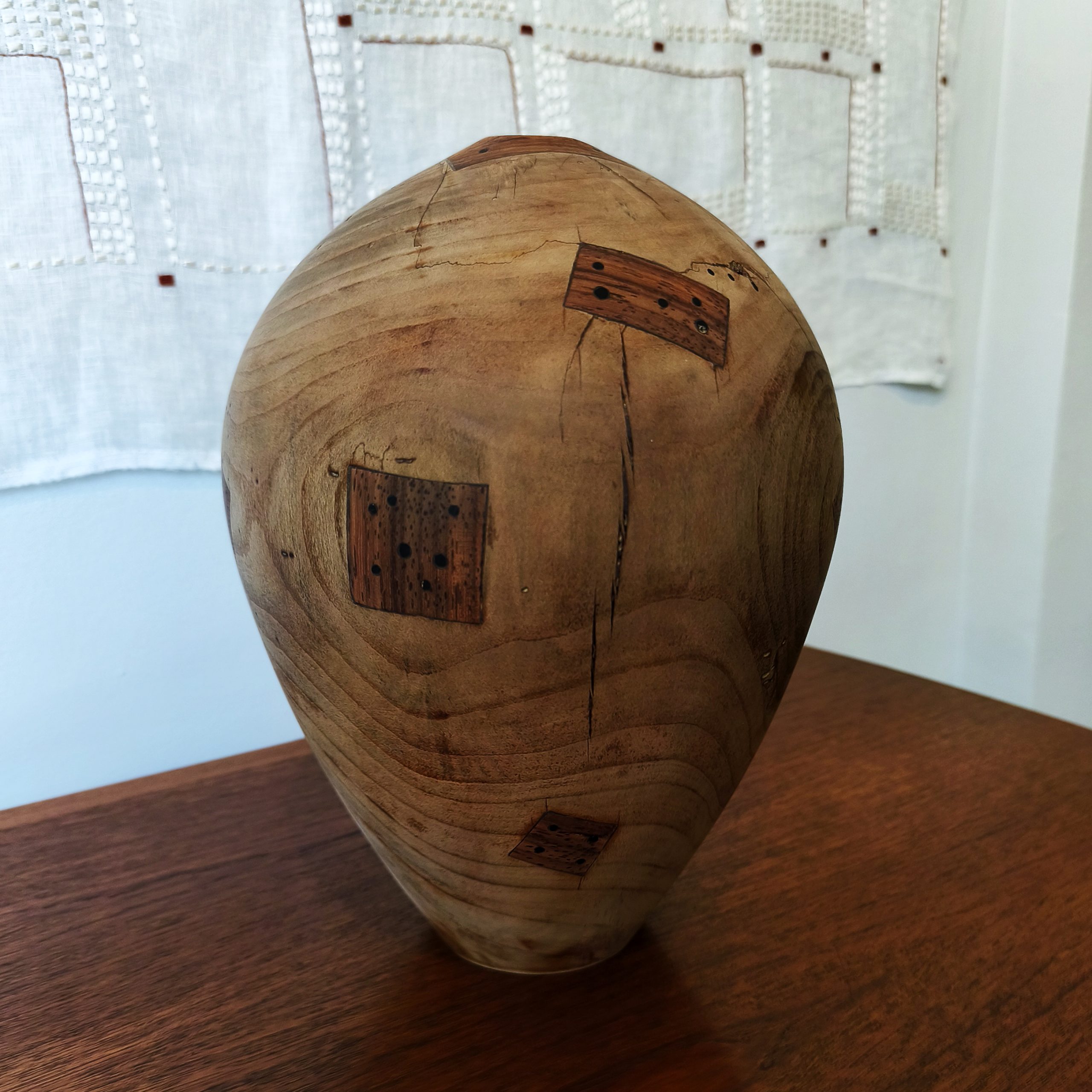 Toni Porto. Madera de cerezo. Pieza única