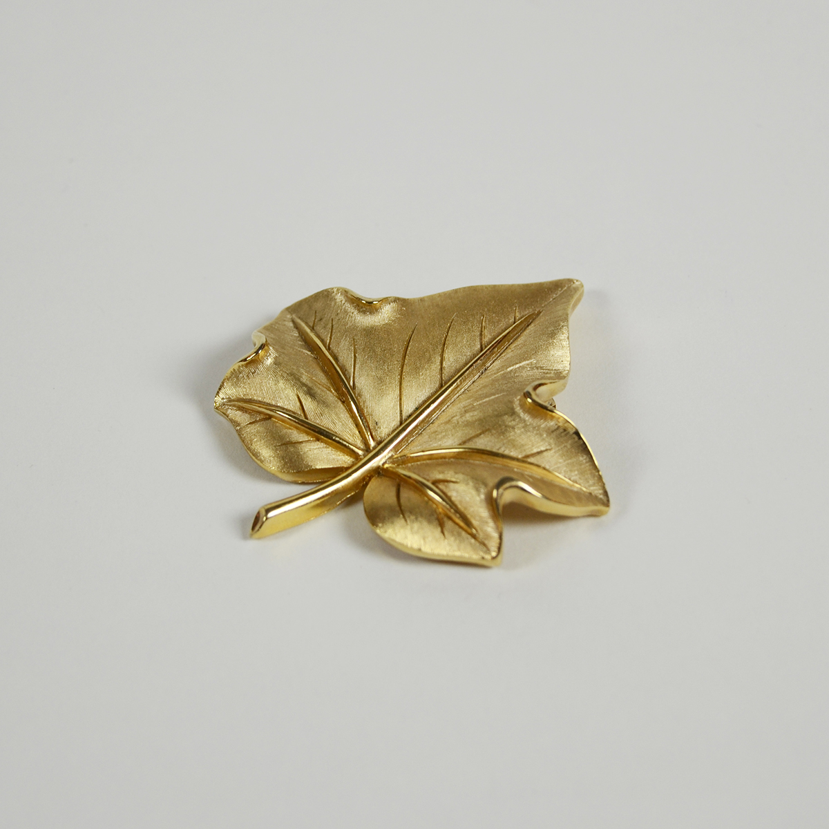 Broche Trifari años 50