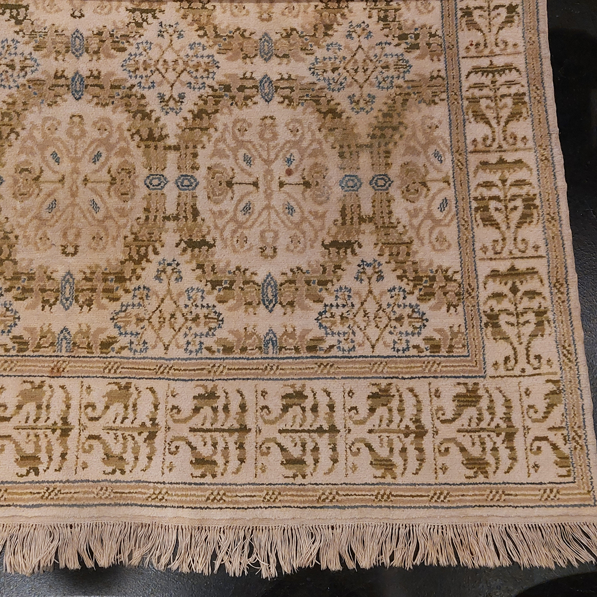 Alfombra de Cuenca. Nudo español. Detalle esquema decorativo.