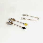 Estuche con seis cucharillas y pinza EPNS, Inglaterra