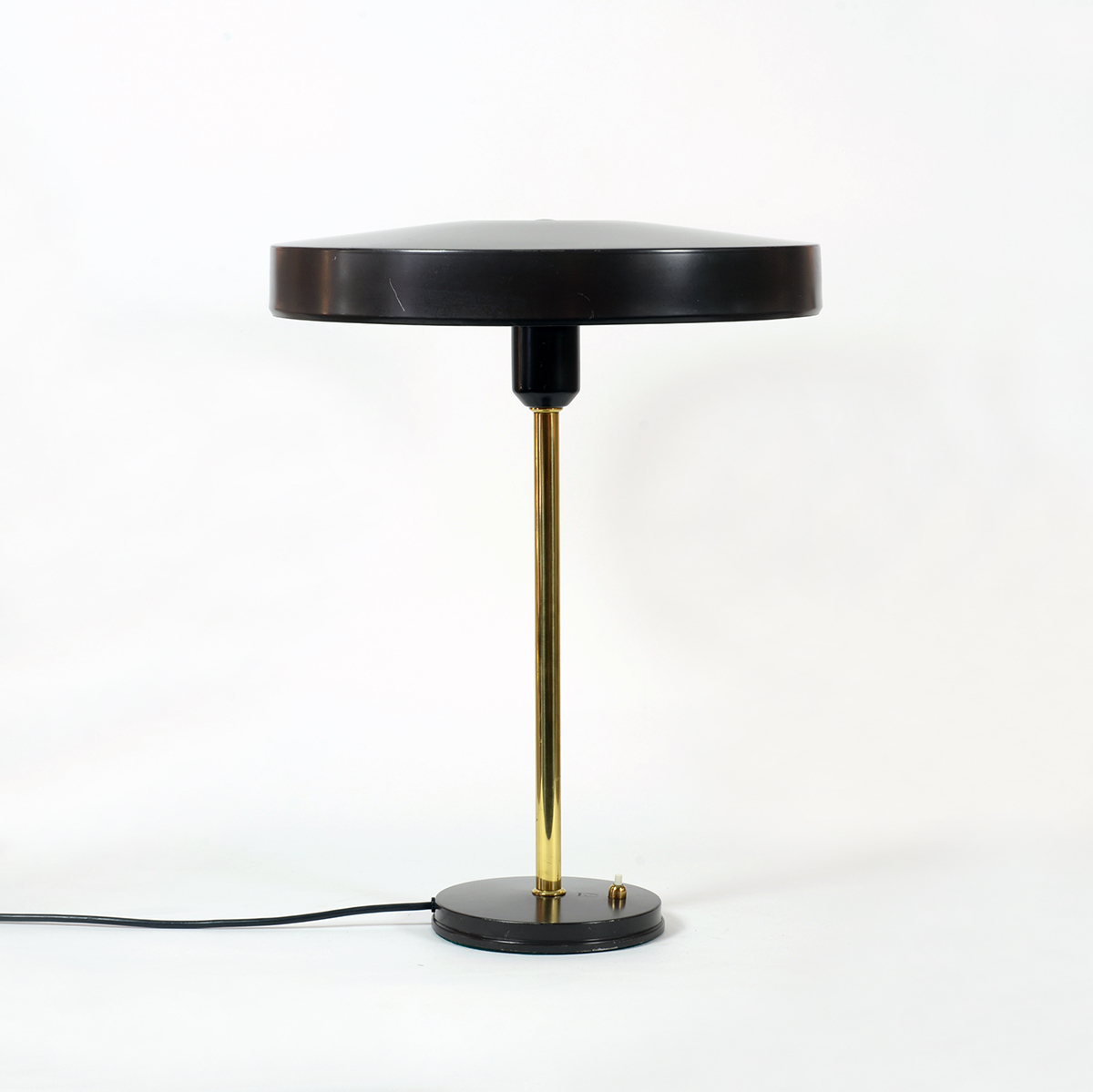 Lámpara de mesa Philips diseño de Louis Kalff